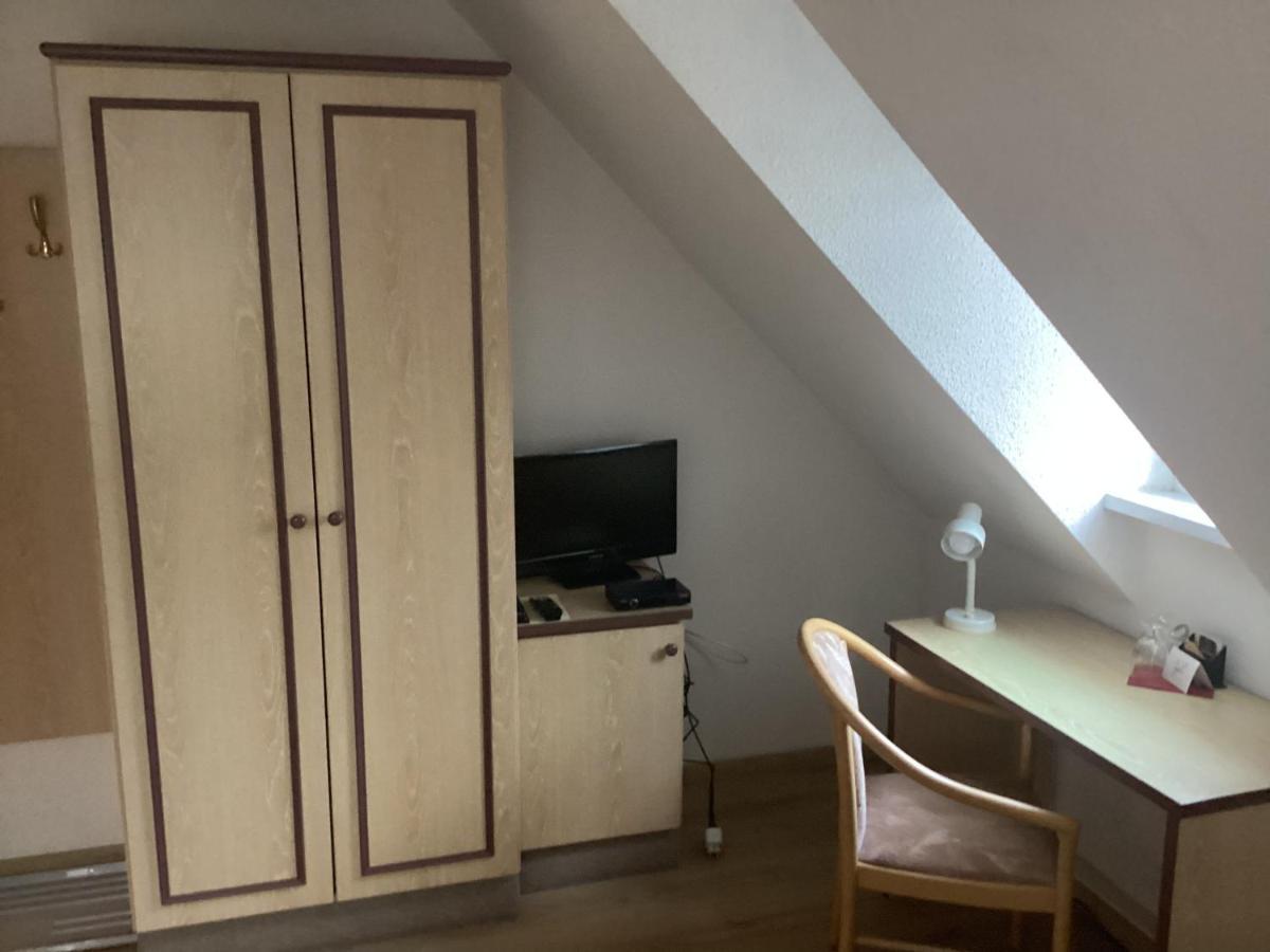 Hotel Eintracht มิทท์ไวดา ภายนอก รูปภาพ