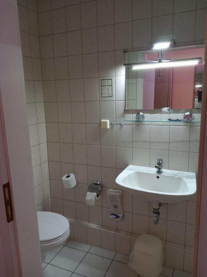 Hotel Eintracht มิทท์ไวดา ภายนอก รูปภาพ