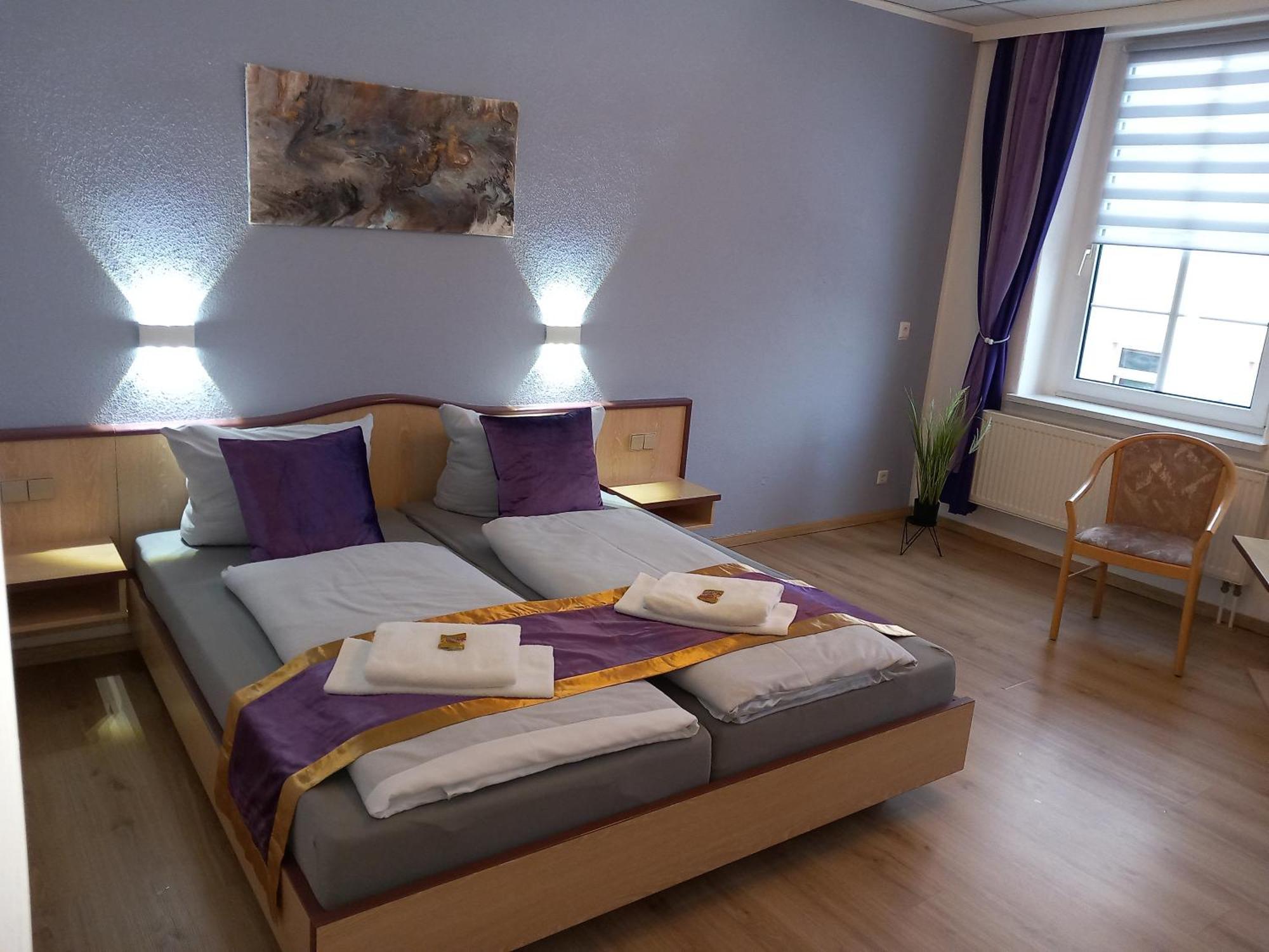 Hotel Eintracht มิทท์ไวดา ภายนอก รูปภาพ